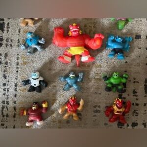 18 random Goo Jit Zu figures